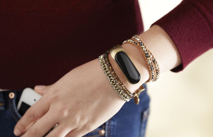 mira-fitness-tracker-for-women-smart-jewelry