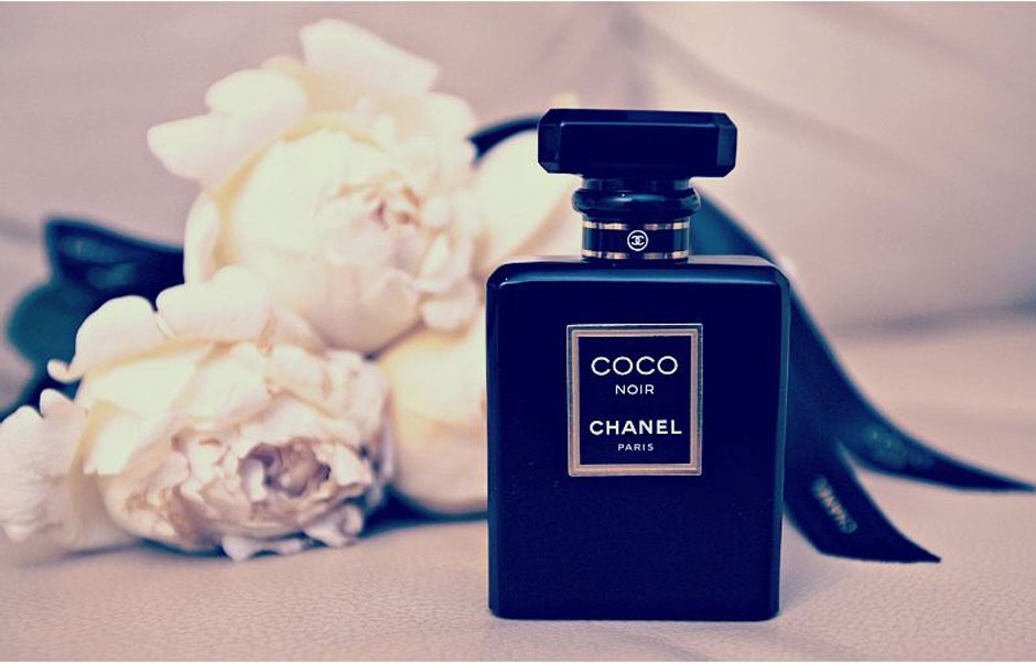 coco_chanel_noir_vault_magazine_perfume
