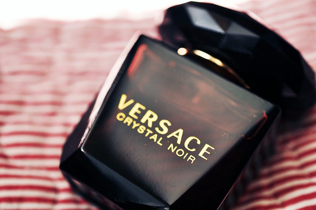 [REVIEW] Đánh Giá Nước Hoa Versace Crystal Noir Nữ