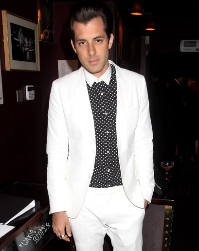 style-2012-06-white-suits-mark-ronson