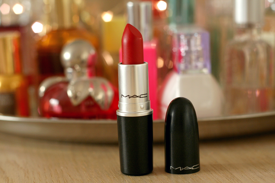 mac-ruby-woo-retro-matte-lipstick