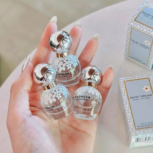 marc jacobs daisy dream edt mini 4ml 3