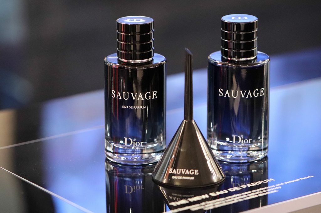 Dior Sauvage туалетная вода для мужчин 100 мл  купить в Баку Цена обзор  отзывы продажа